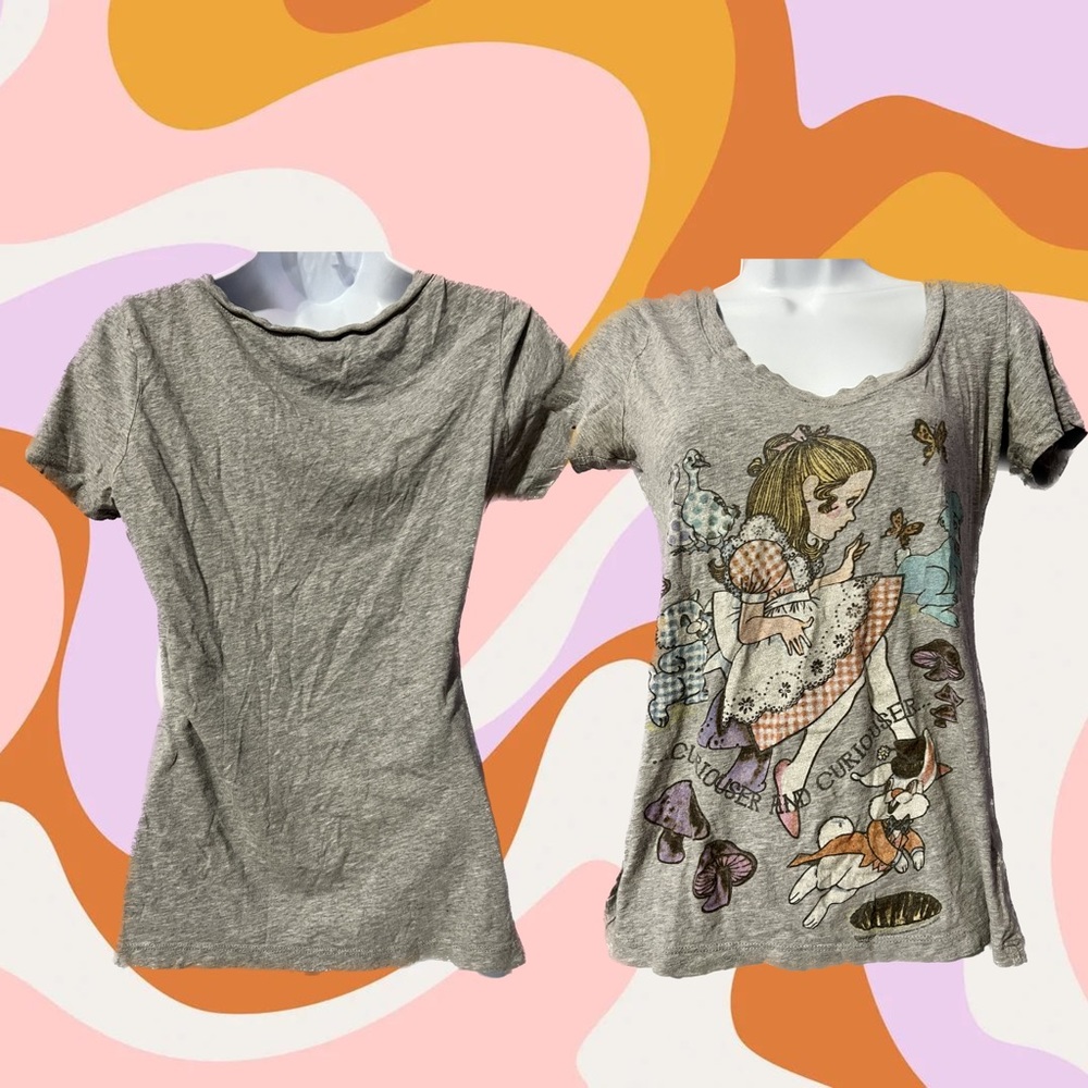 “Peace Generation” Alice in wonderland size small grey tshirt